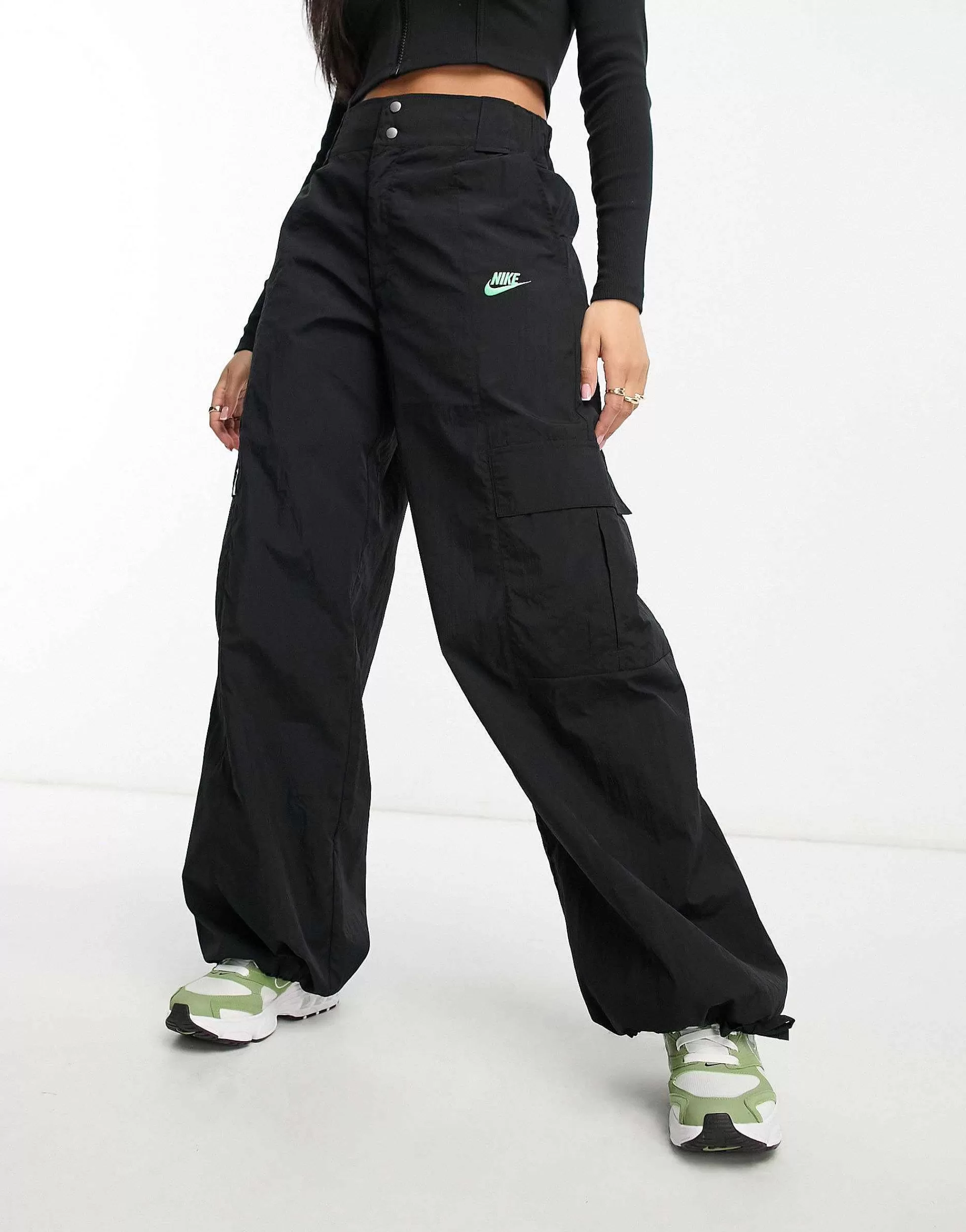 Women Nike Dance Woven Multi Pocket Cargo Trousers In