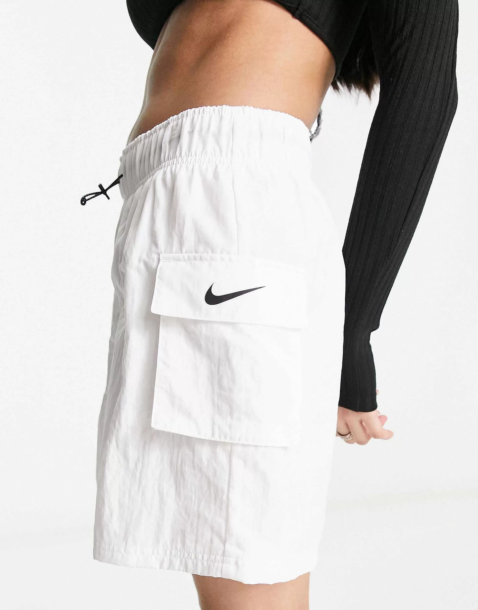 Women Nike Essential Woven Cargo Shorts In
