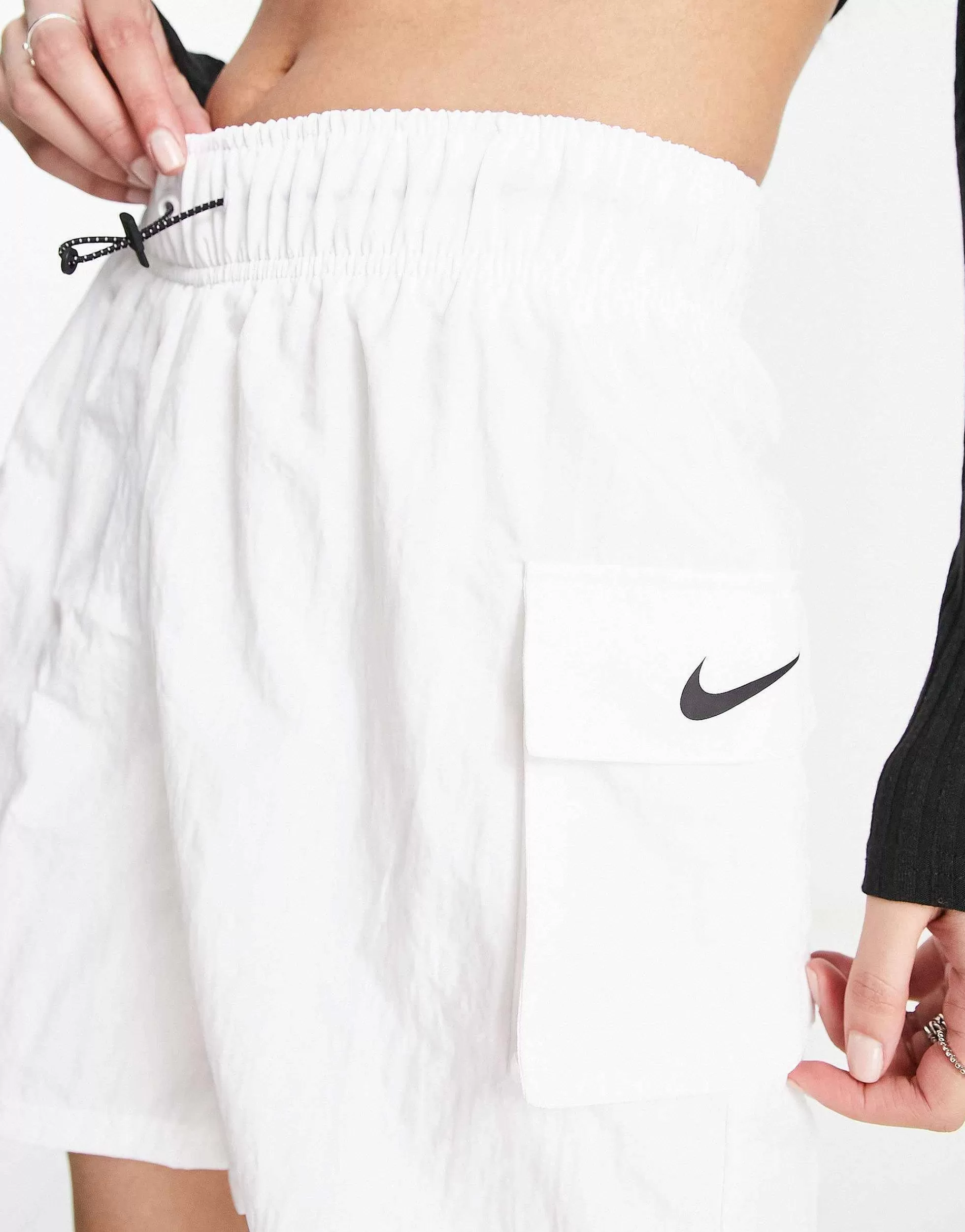 Women Nike Essential Woven Cargo Shorts In