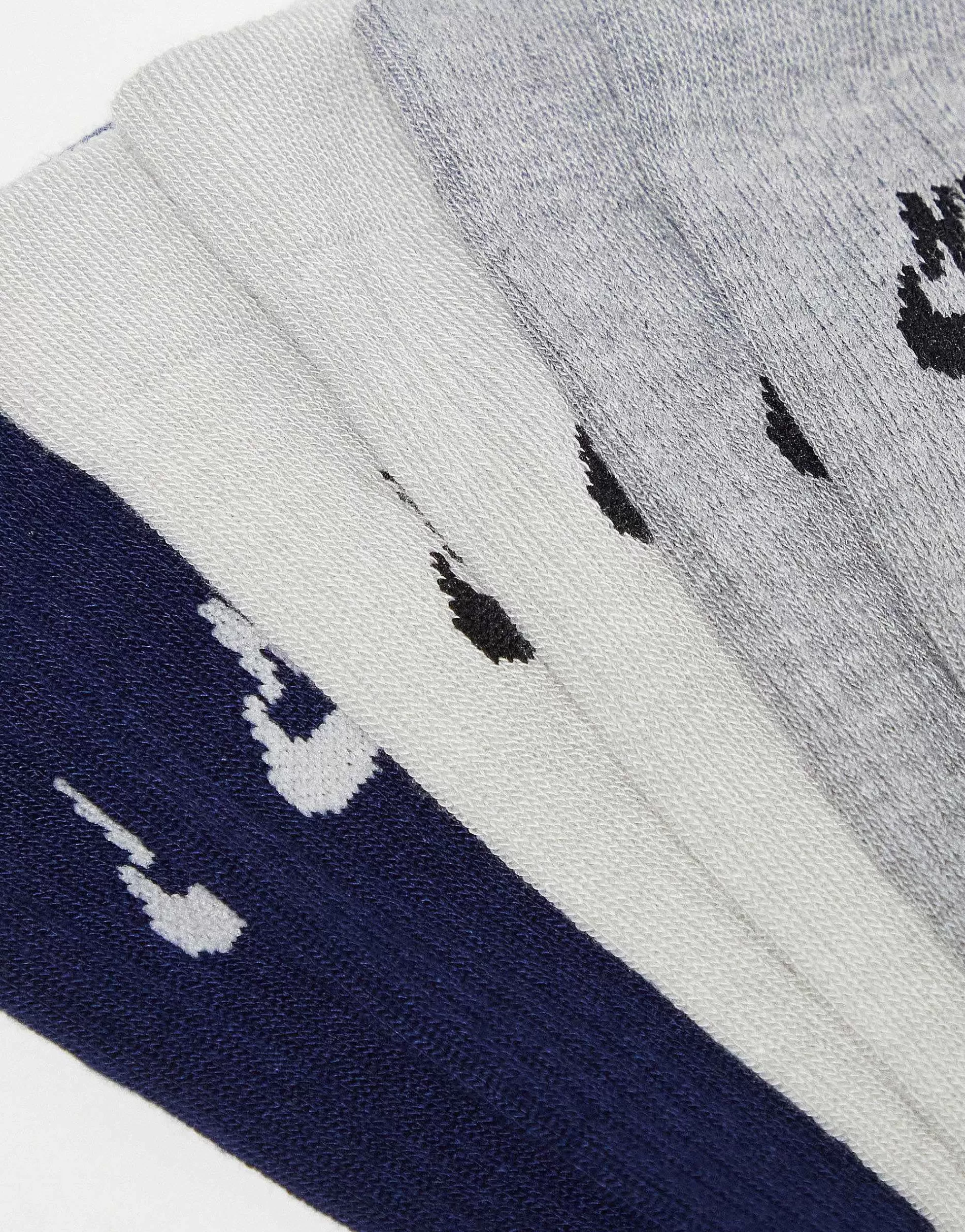 Women Nike Everyday Essential 3 Pack Socks In Black, White And Grey