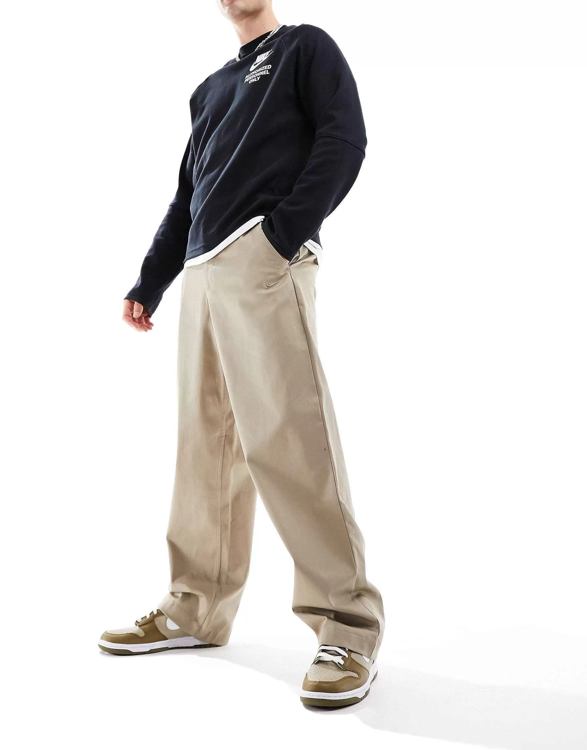 Men Nike Life Chino Pants In Green