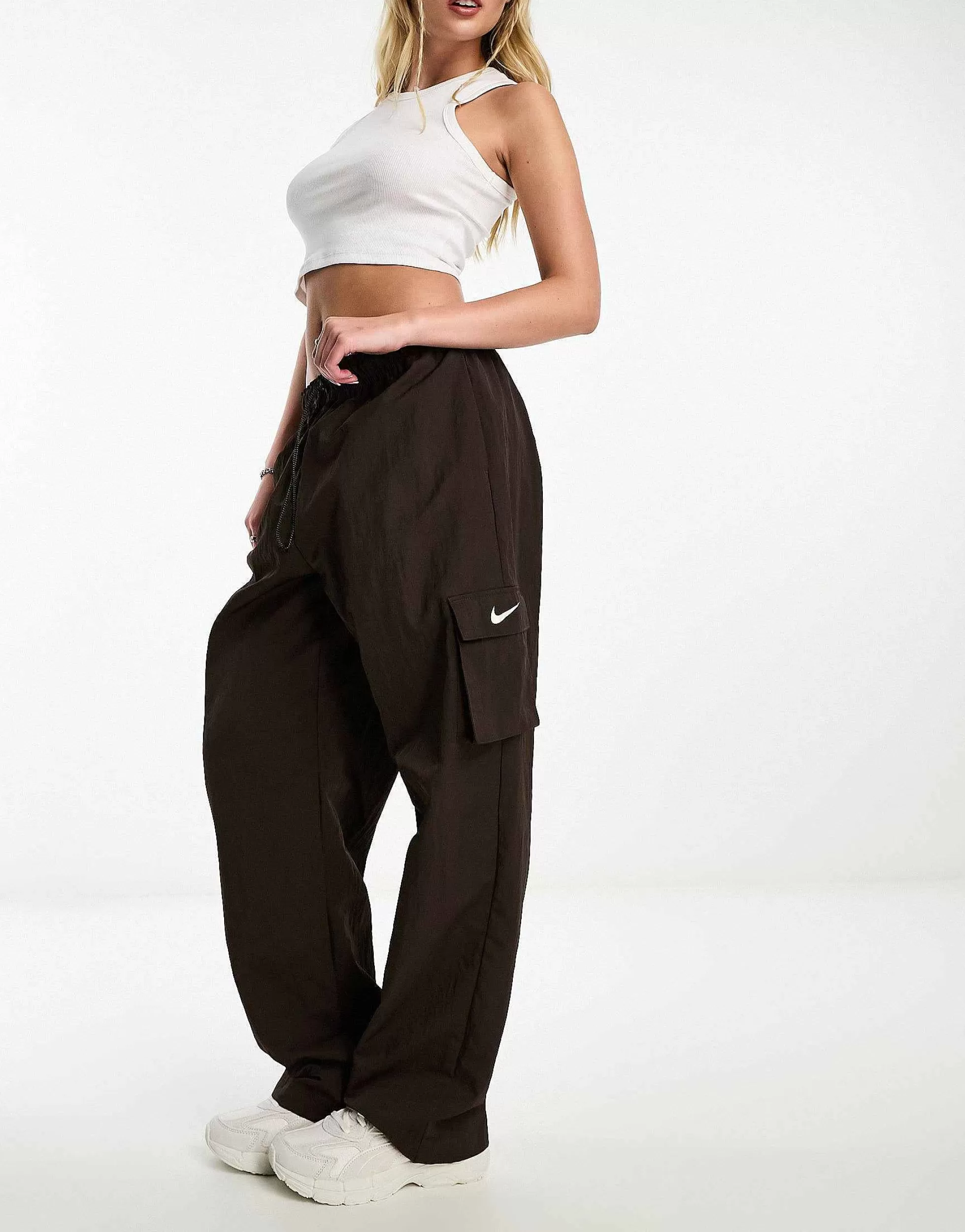 Women Nike Mini Swoosh Woven Cargo Trousers In Baroque Brown