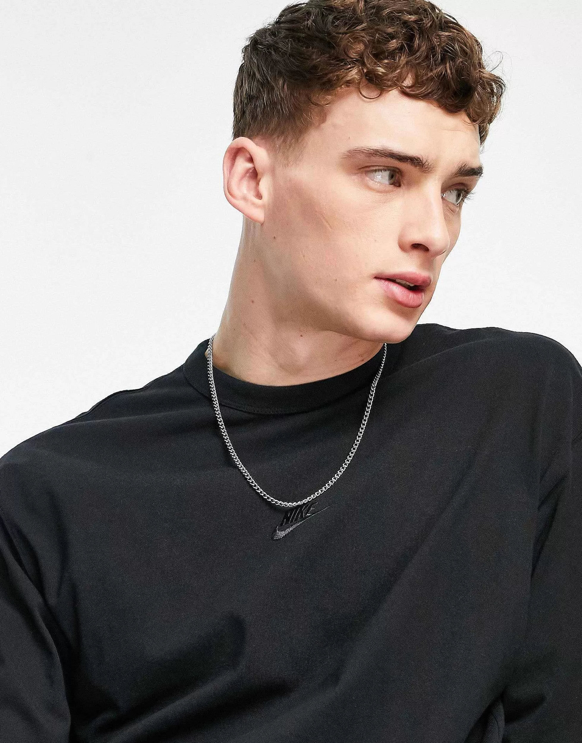 Men Nike Premium Essentials Oversized Heavyweight Long Sleeve T-Shirt In