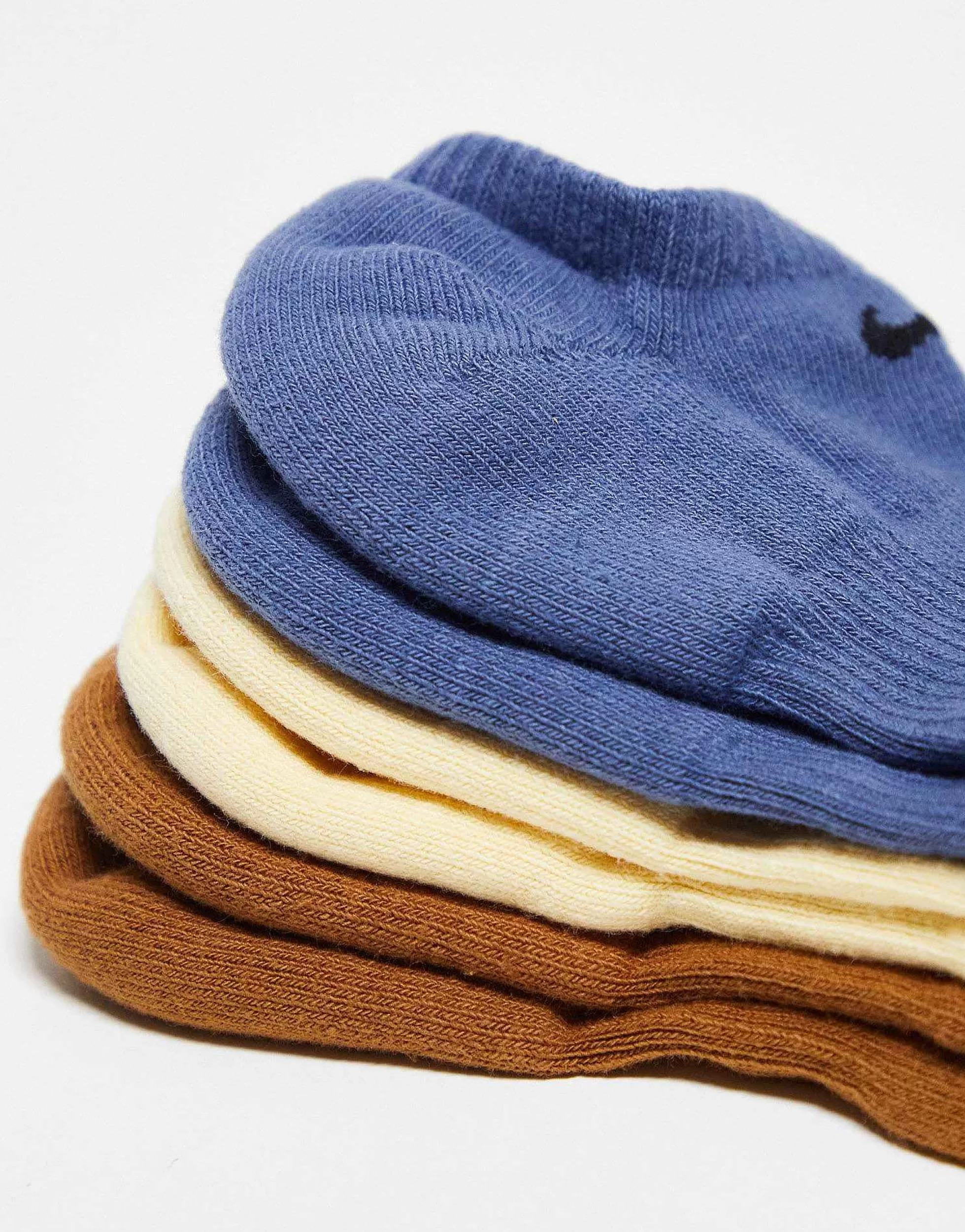 Women Nike Training Everyday Plus 3-Pack No Show Socks In Blue, Vanilla And Brown