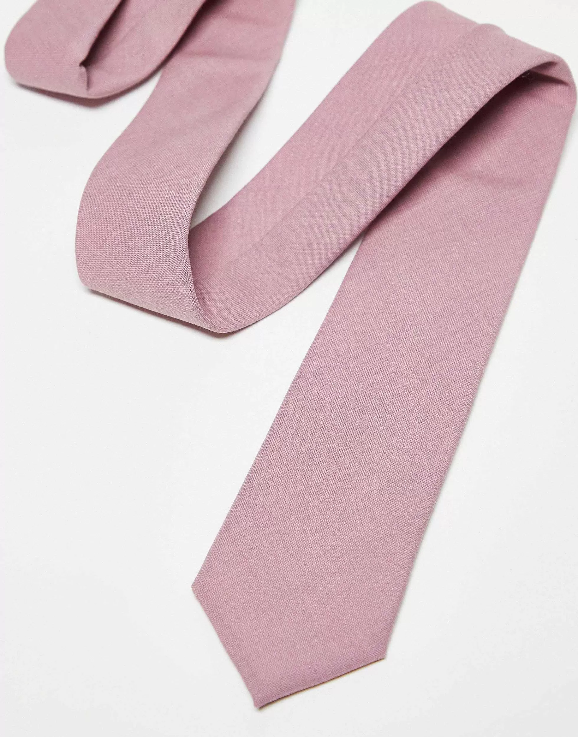 Men Noak Wool Rich Slim Tie In Dusty Pink