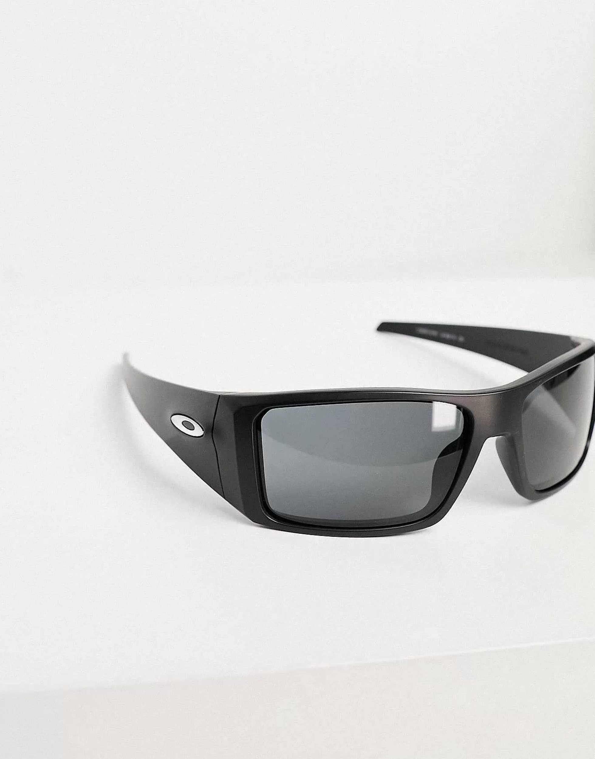 Men Oakley Heliosta Rectangle Sunglasses In