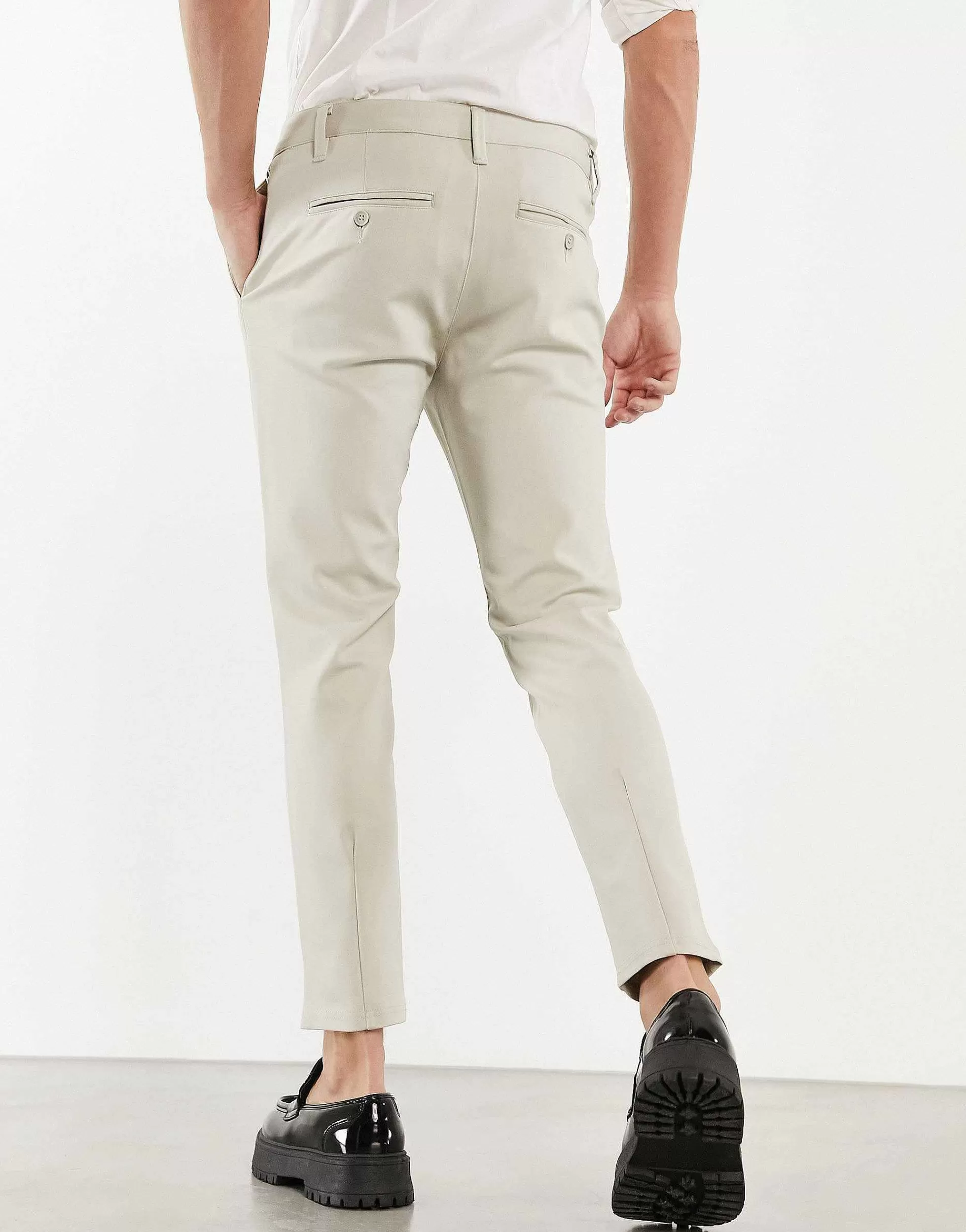 Men ONLY & SONS Slim Fit Tapered Smart Trousers In Beige