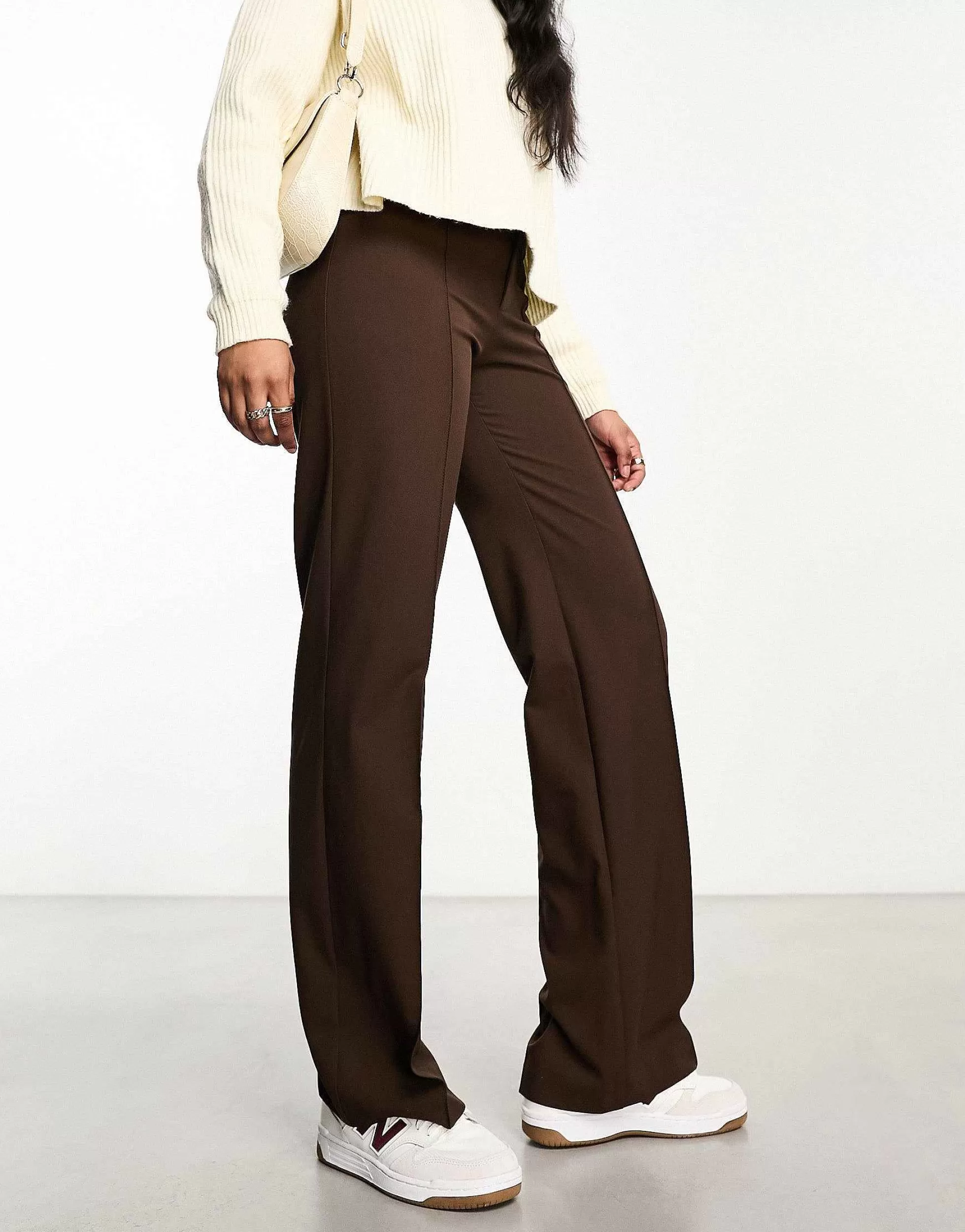 Women Pull&Bear High Waisted Tailored Straight Leg Trouser With Front Seam In Chocolate