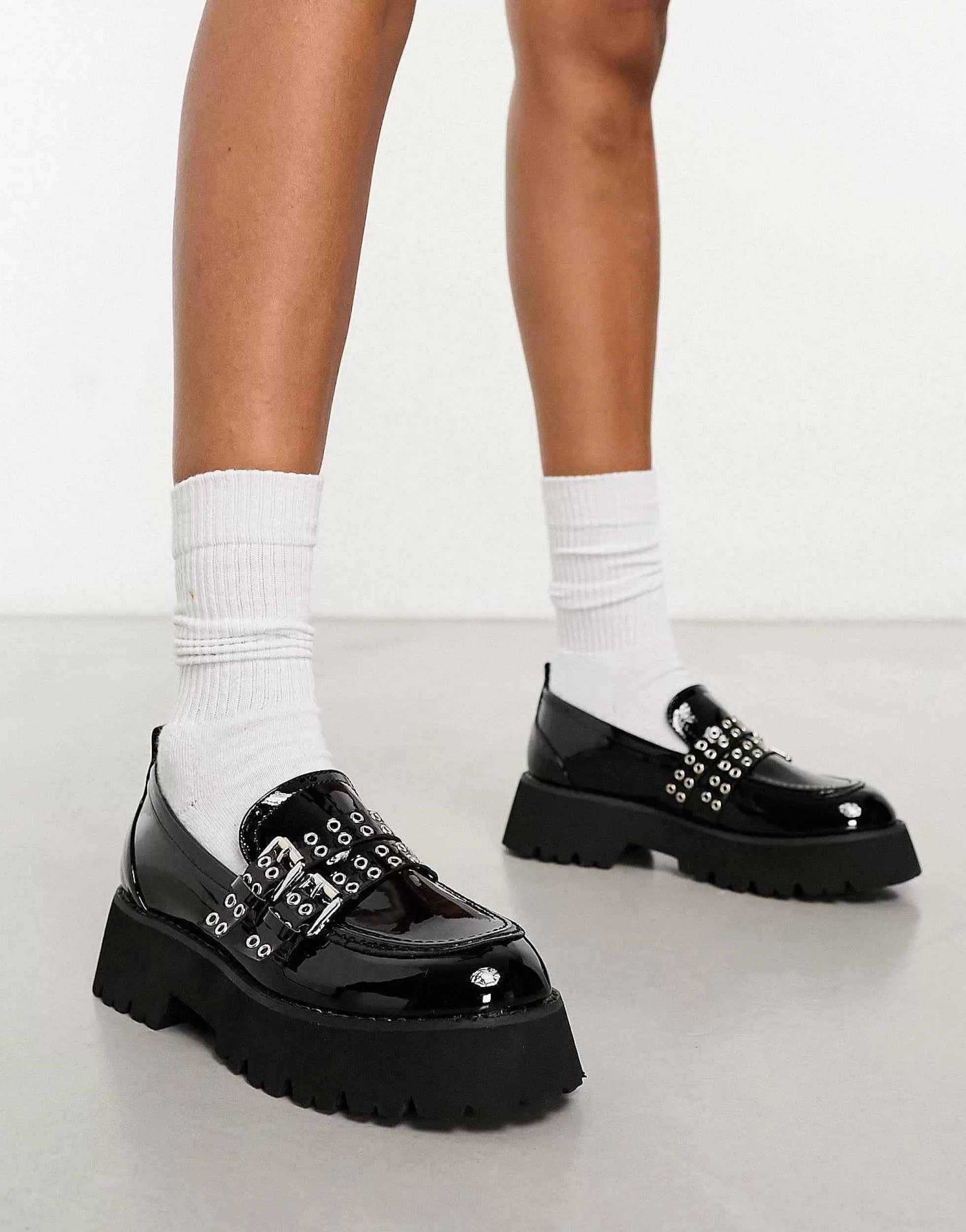 Women Raid Mitali Chunky Loafer With Hardware In Black