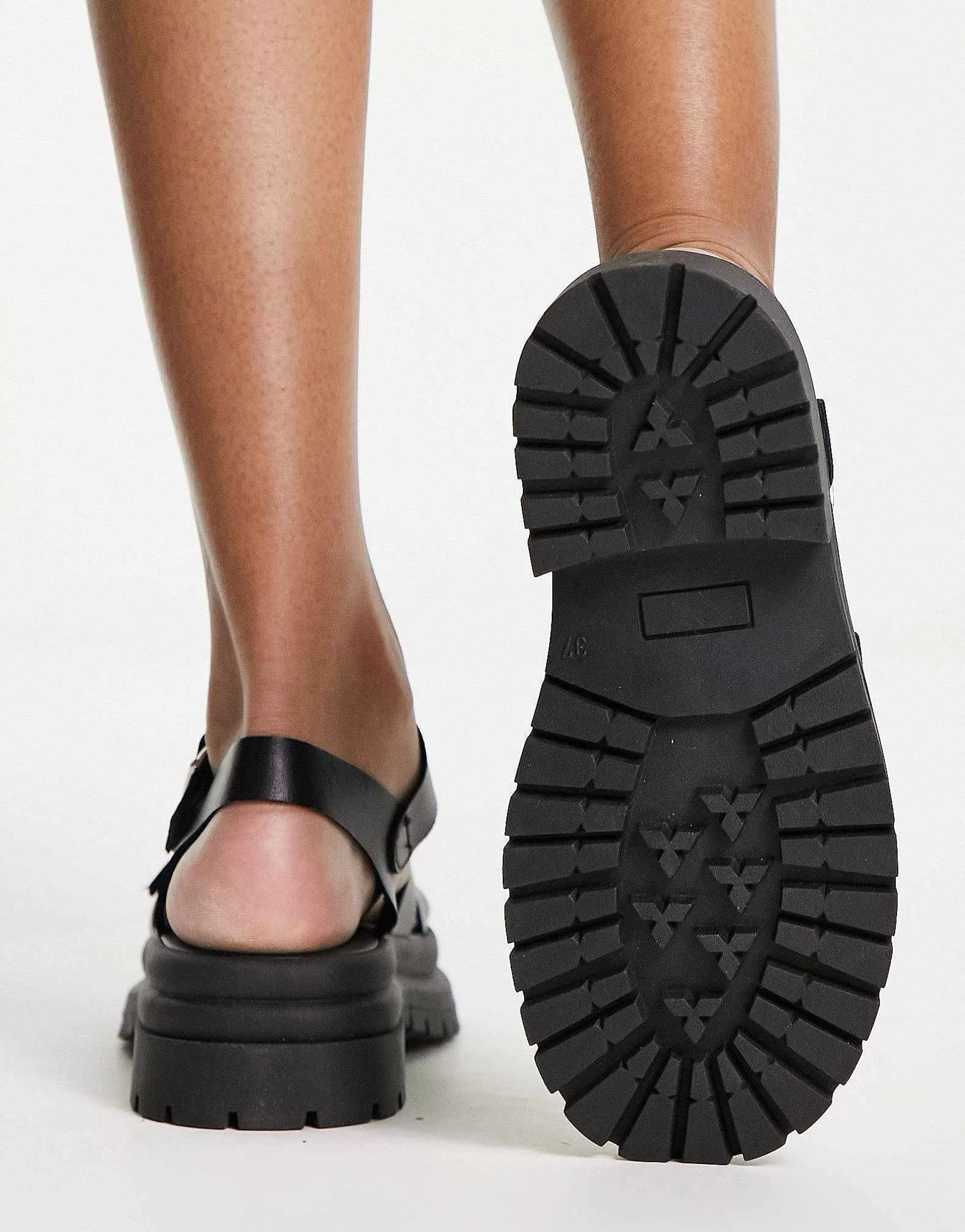 Women Schuh Tyla Chunky Sandals In Leather