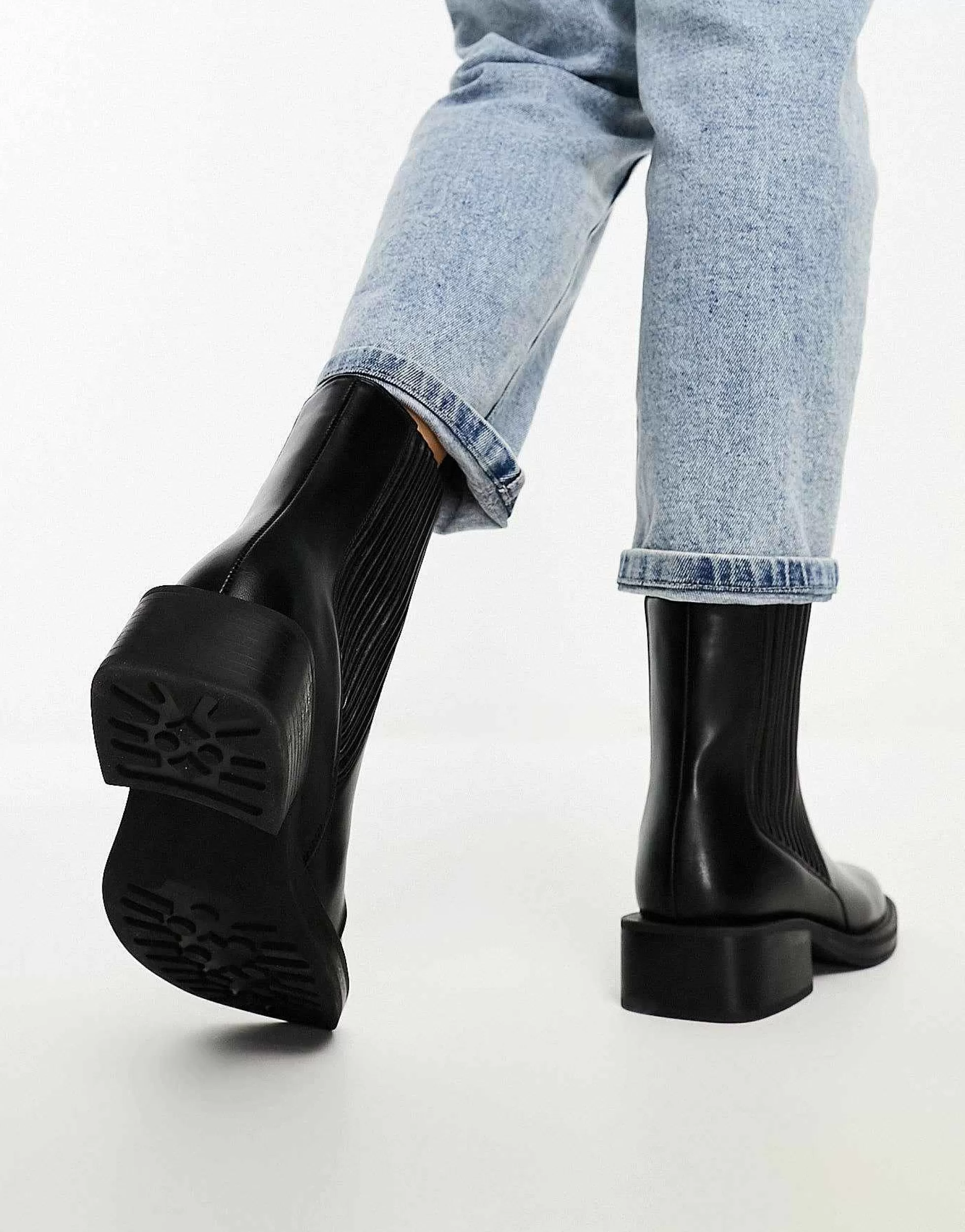 Women SIMMI Shoes Simmi London Leroy Chelsea Boot In