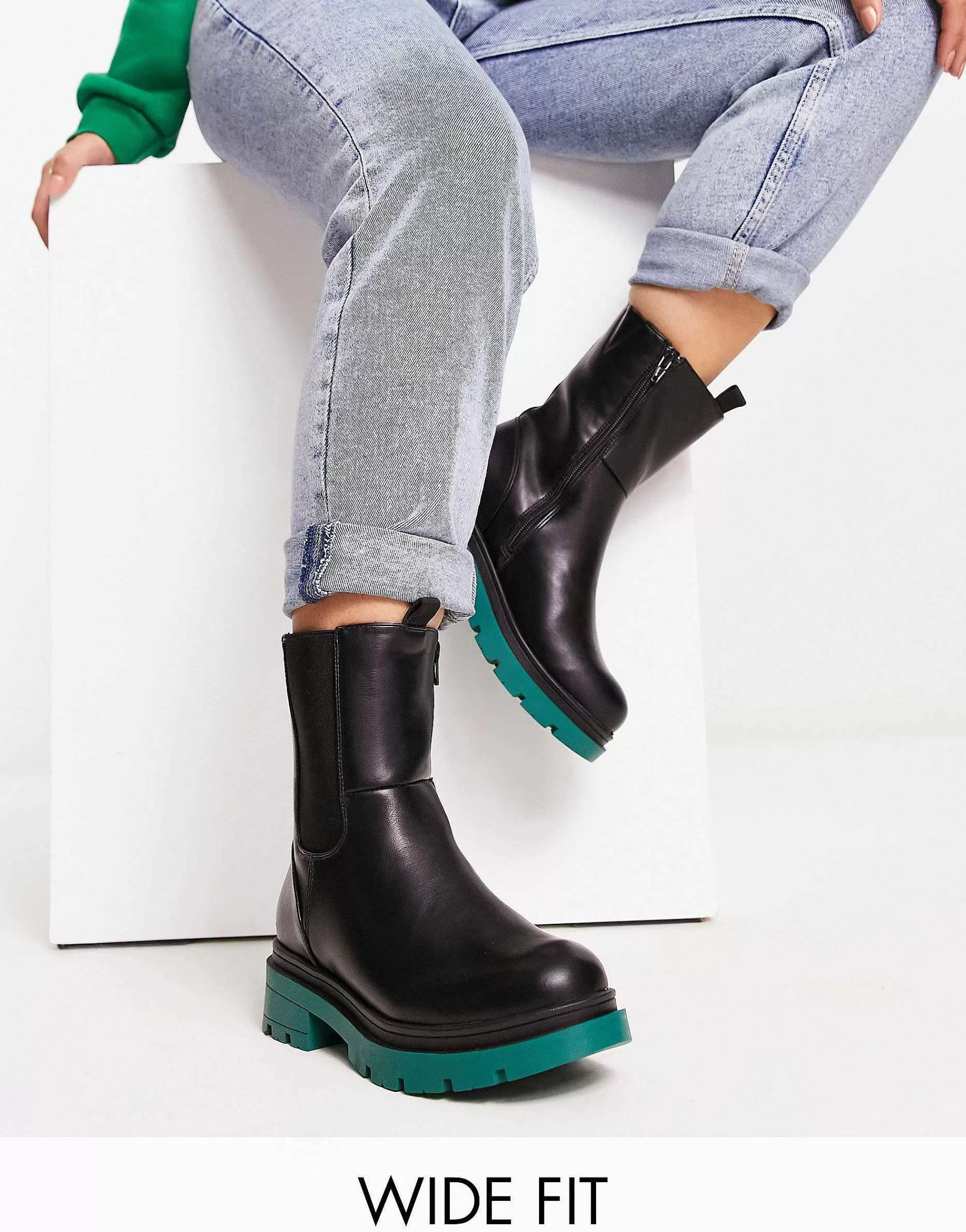 Women Simply Be Wide Fit Chunky Flat Chelsea Boot With Contrast Sole