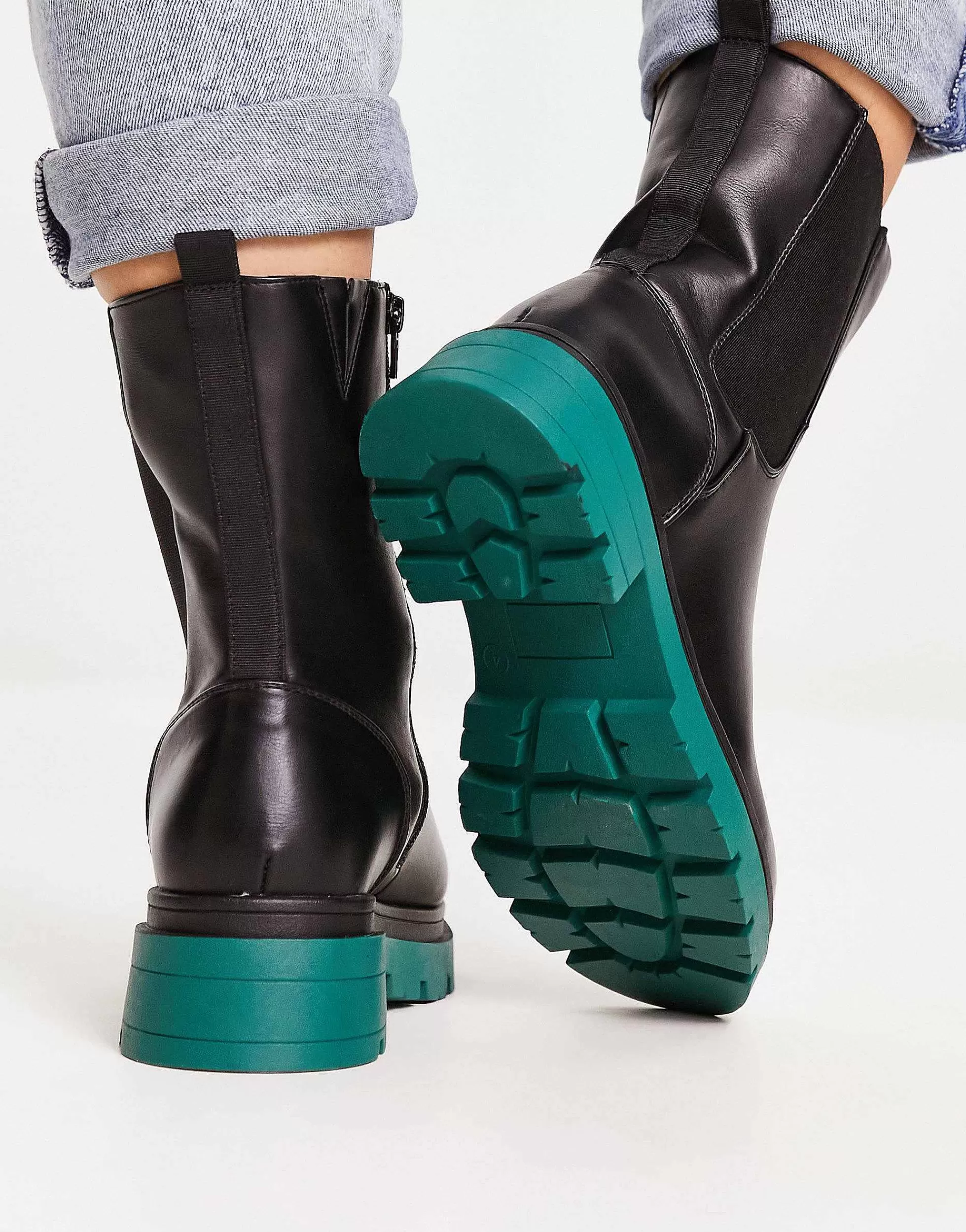 Women Simply Be Wide Fit Chunky Flat Chelsea Boot With Contrast Sole