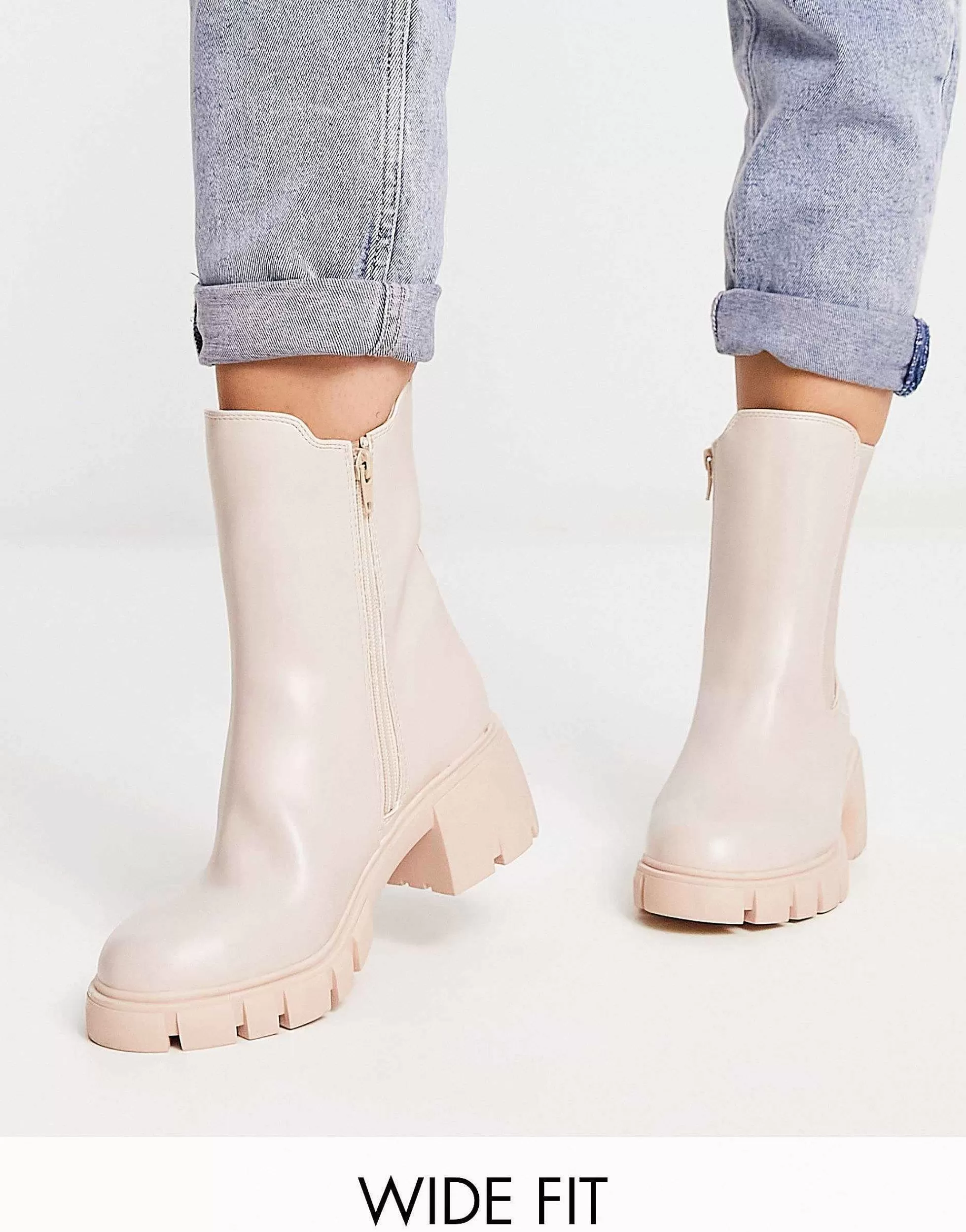Women Simply Be Wide Fit Cleated Block Heeled Chelsea Boot In Stone