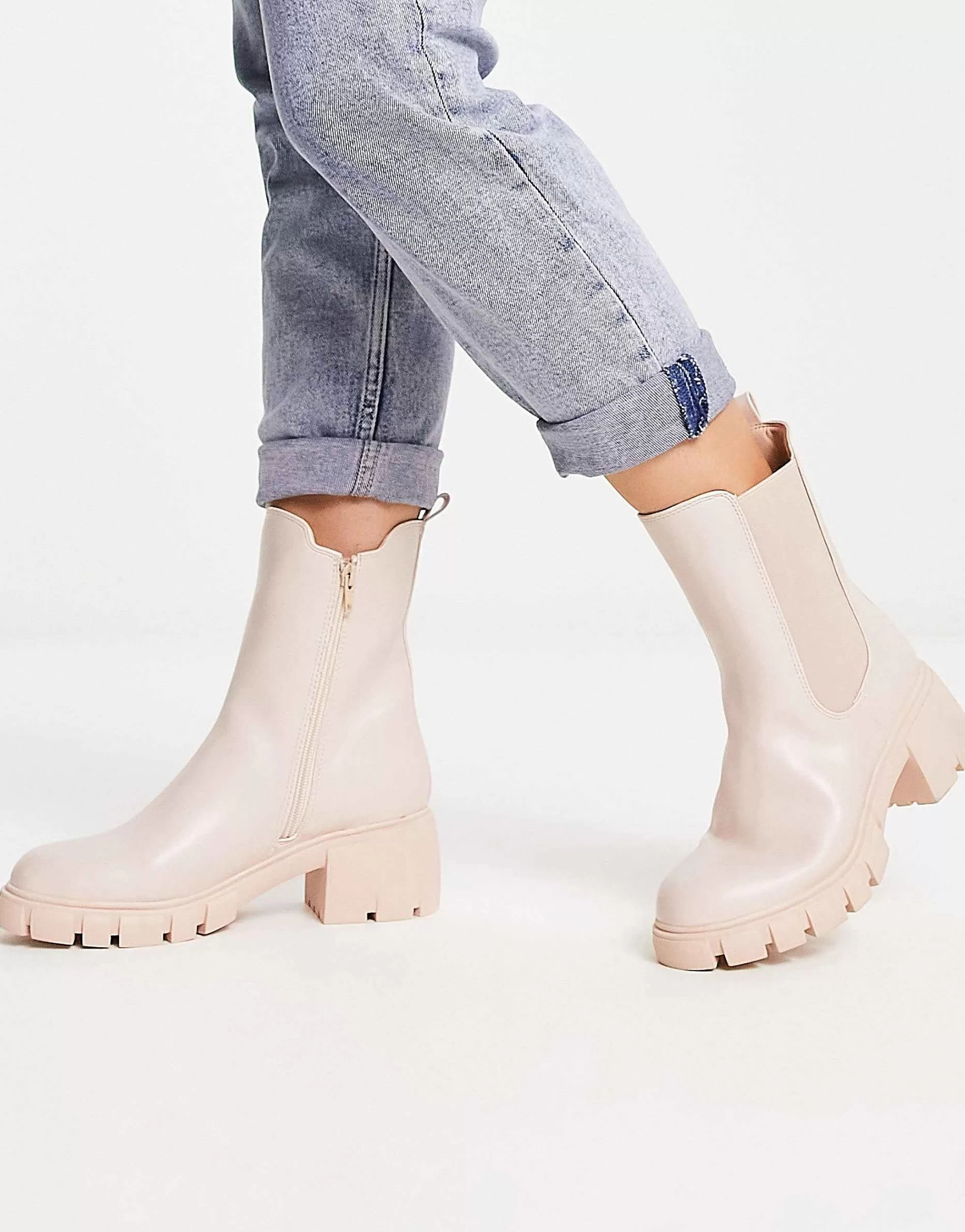 Women Simply Be Wide Fit Cleated Block Heeled Chelsea Boot In Stone