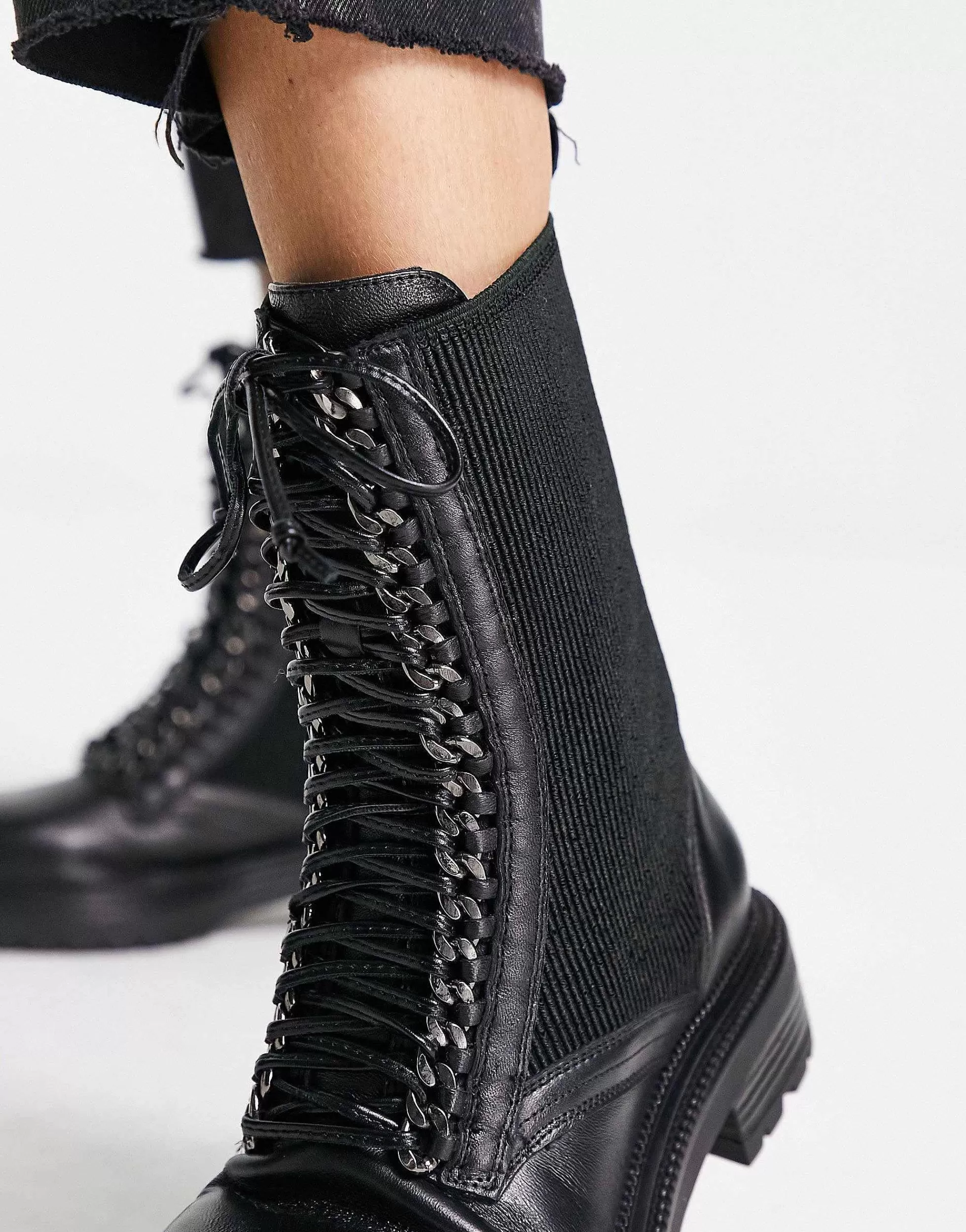 Women Simply Be Wide Fit Leather Pull On Chelsea Flat Ankle Boots With Cleated Sole In