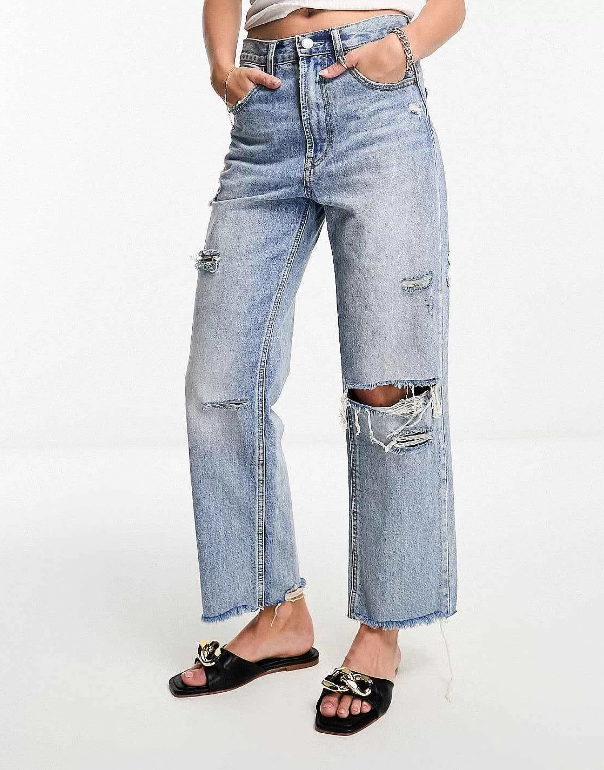 Women Stradivarius Buckle Detail Sandal In