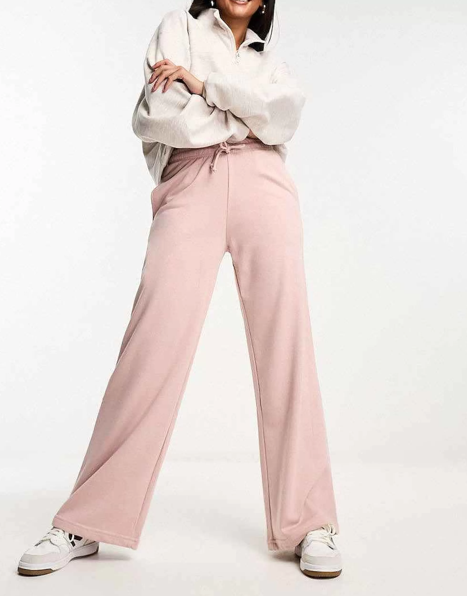 Women Stradivarius Cropped Sweatshirt And Jogger Co-Ord In Blush