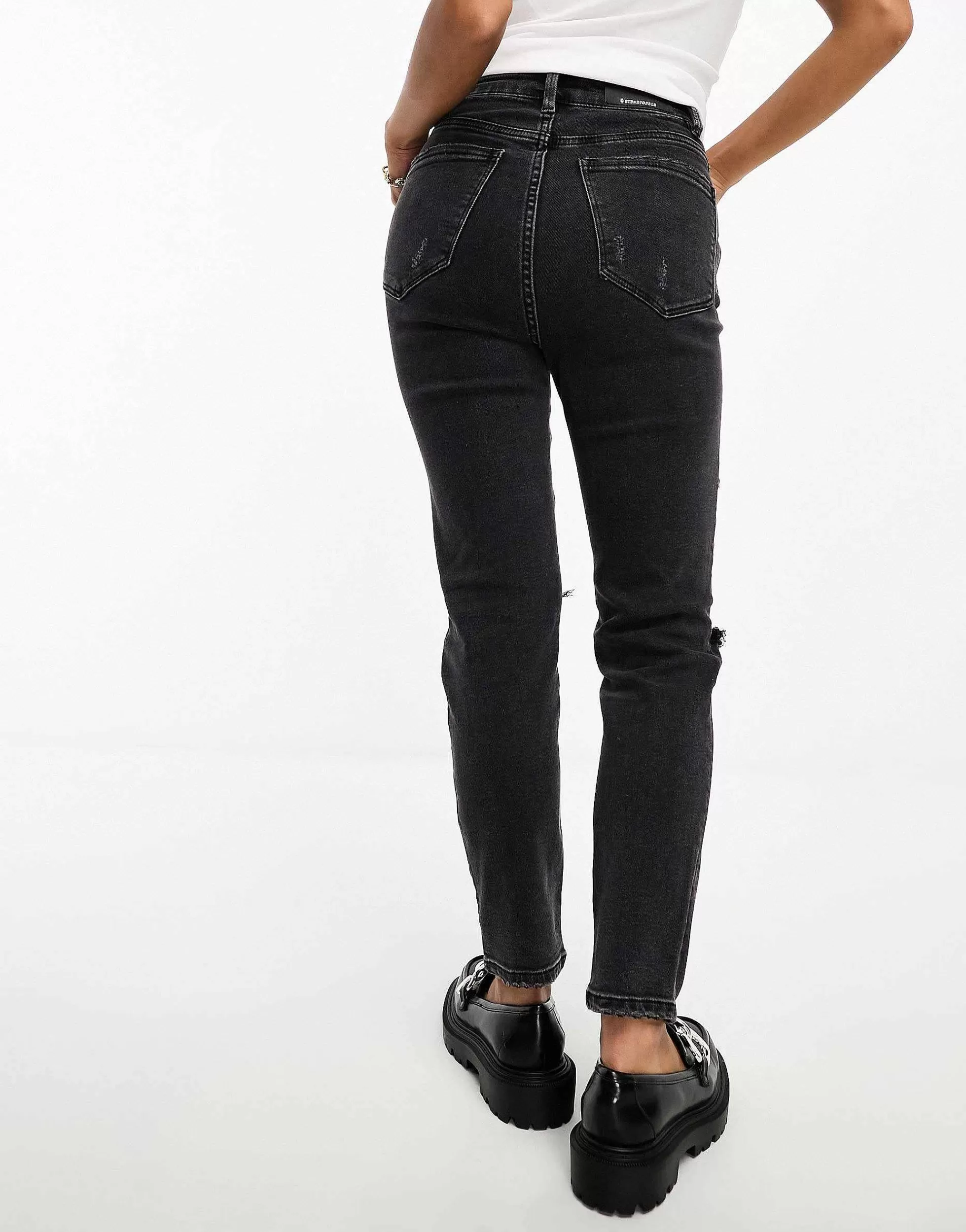 Women Stradivarius Petite Slim Mom Jean With Stretch And Rip In Washed
