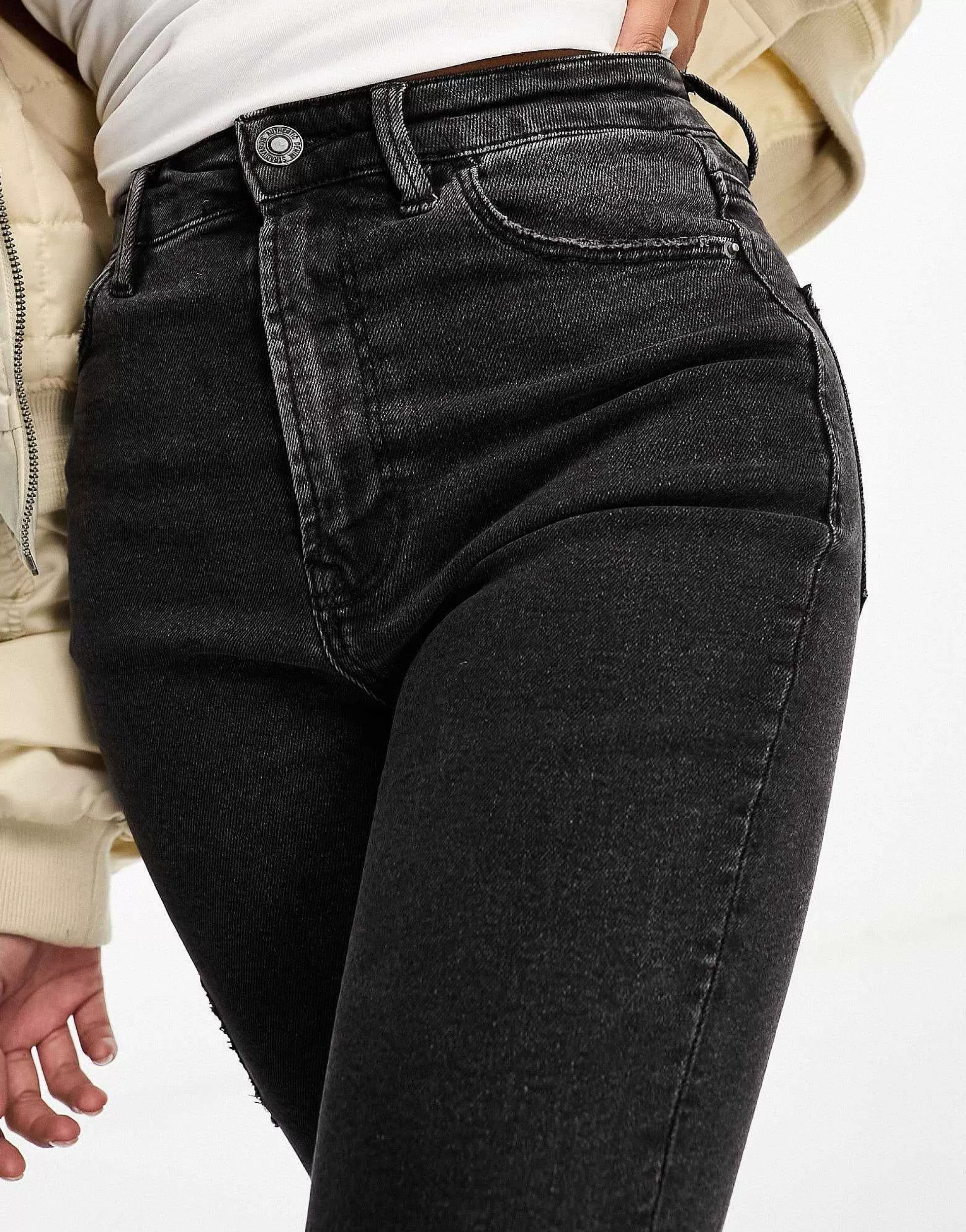 Women Stradivarius Petite Slim Mom Jean With Stretch And Rip In Washed
