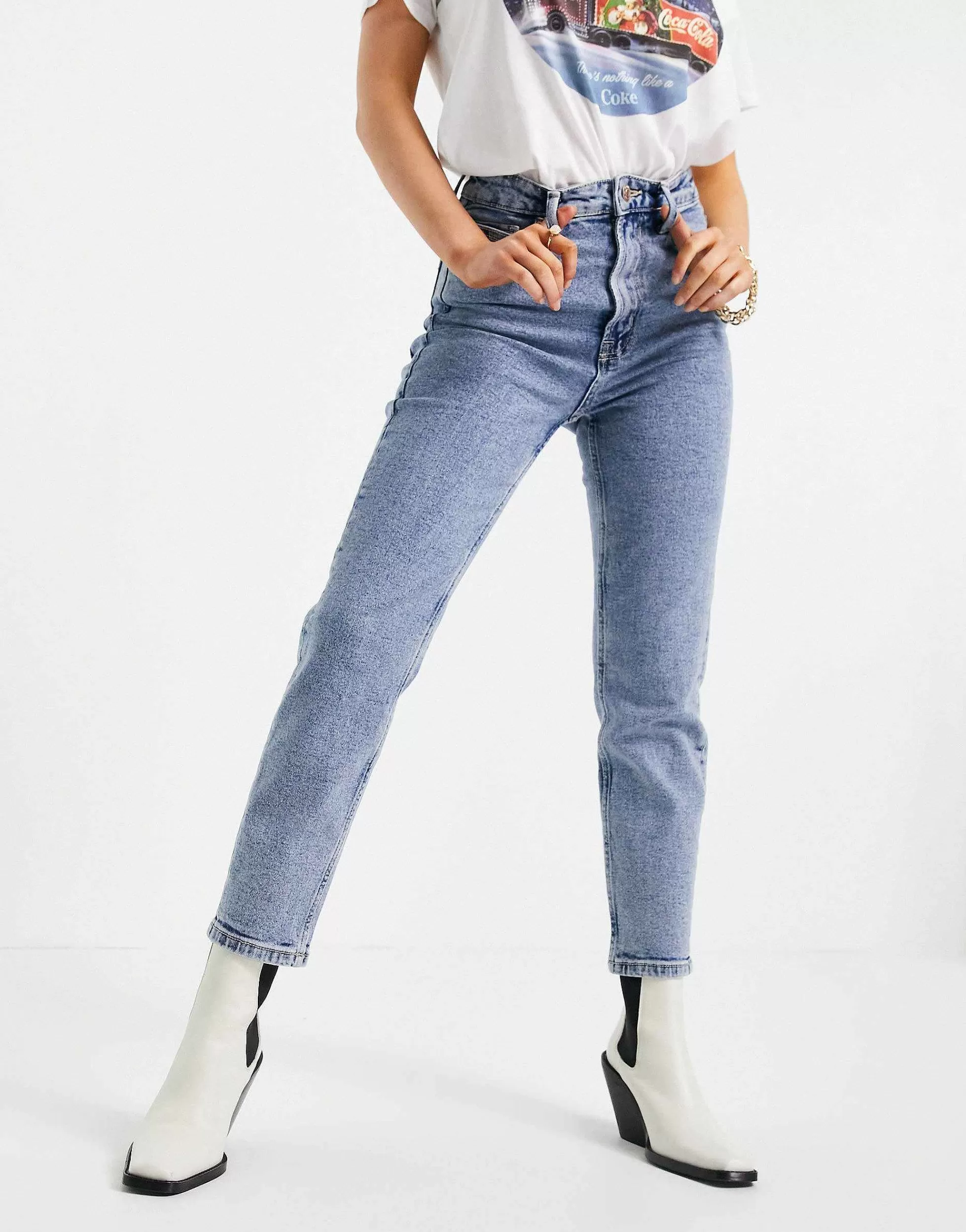 Women Stradivarius Petite Slim Mom Jean With Stretch In Washed