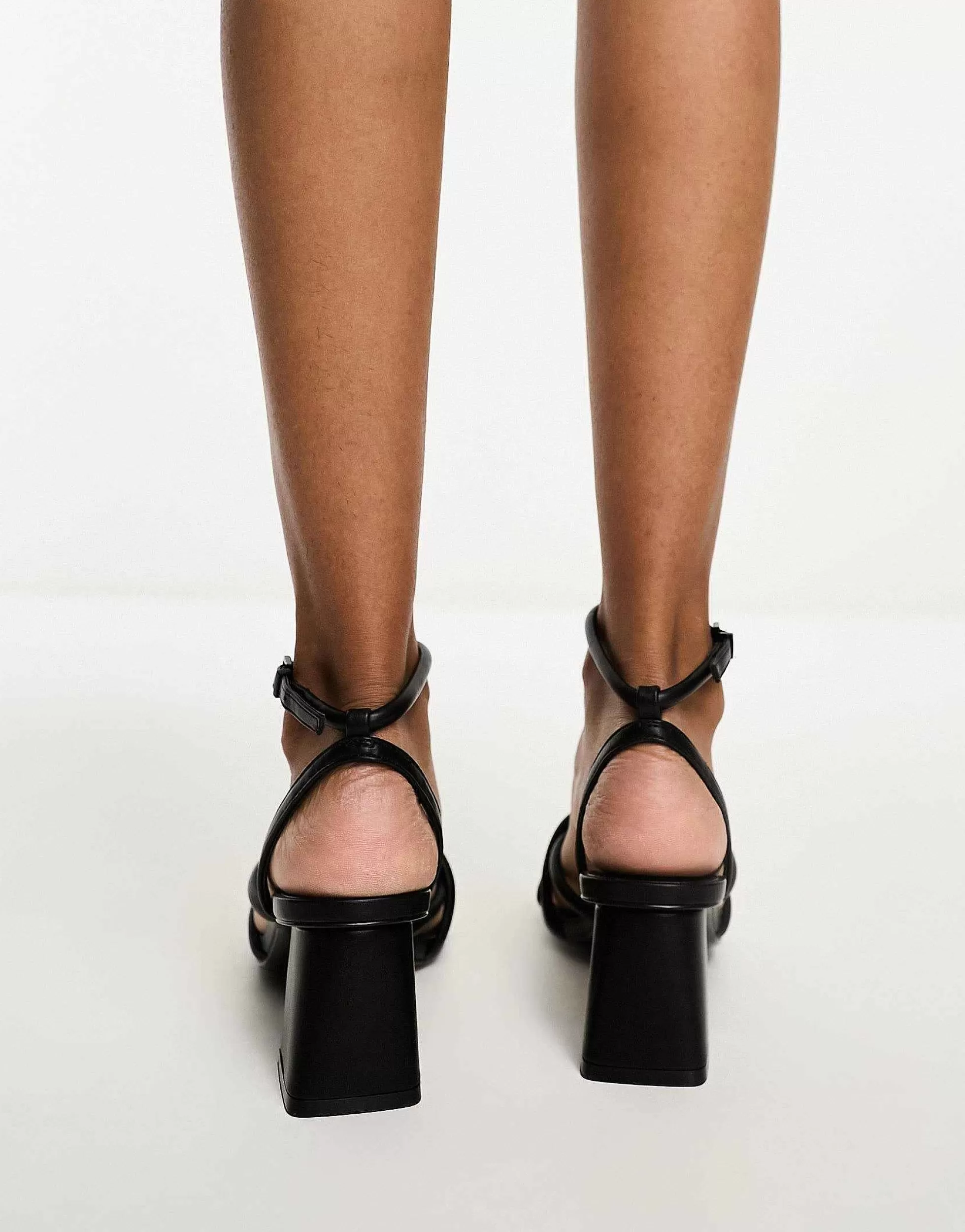Women Stradivarius Wide Fit Strappy Block Heel Sandal In
