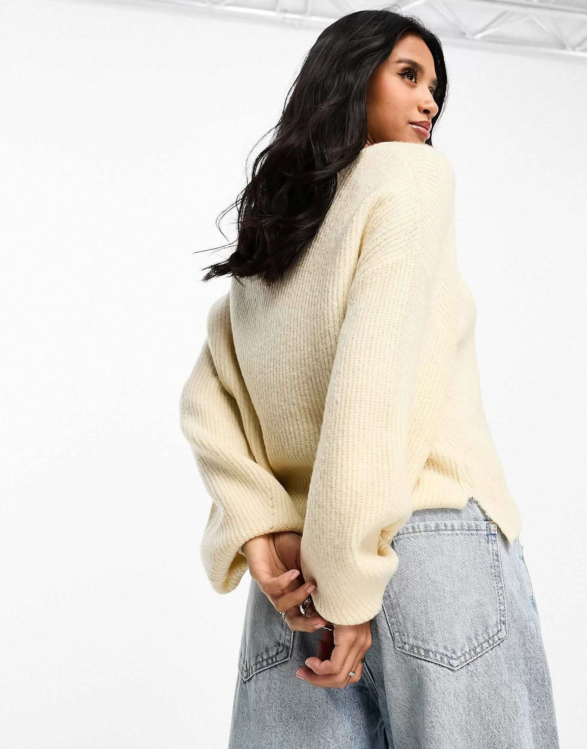 Women Threadbare Petite Fluffy V Neck Slouchy Jumper In