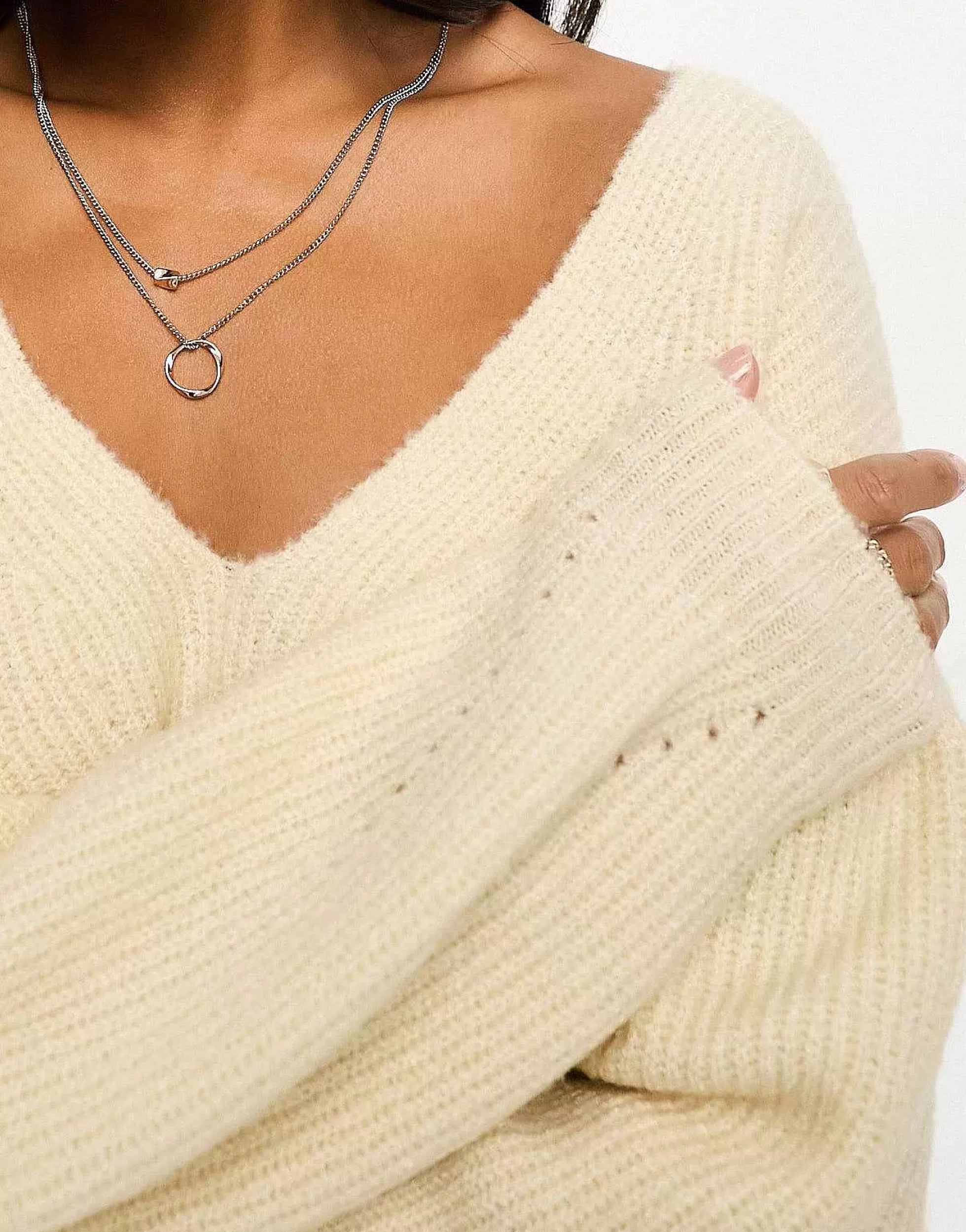 Women Threadbare Petite Fluffy V Neck Slouchy Jumper In