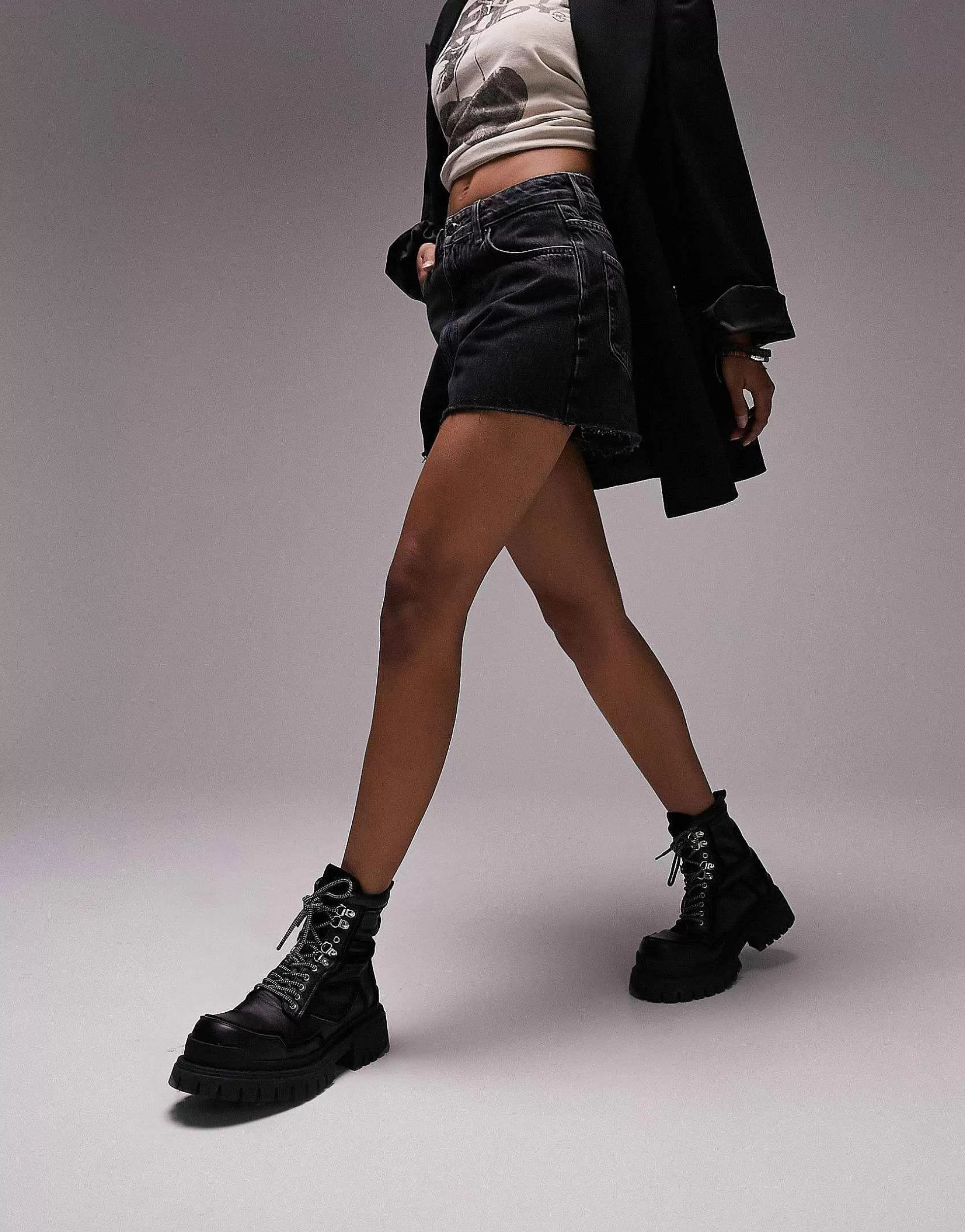 Women Topshop Denim A-Line Mom Short In Washed