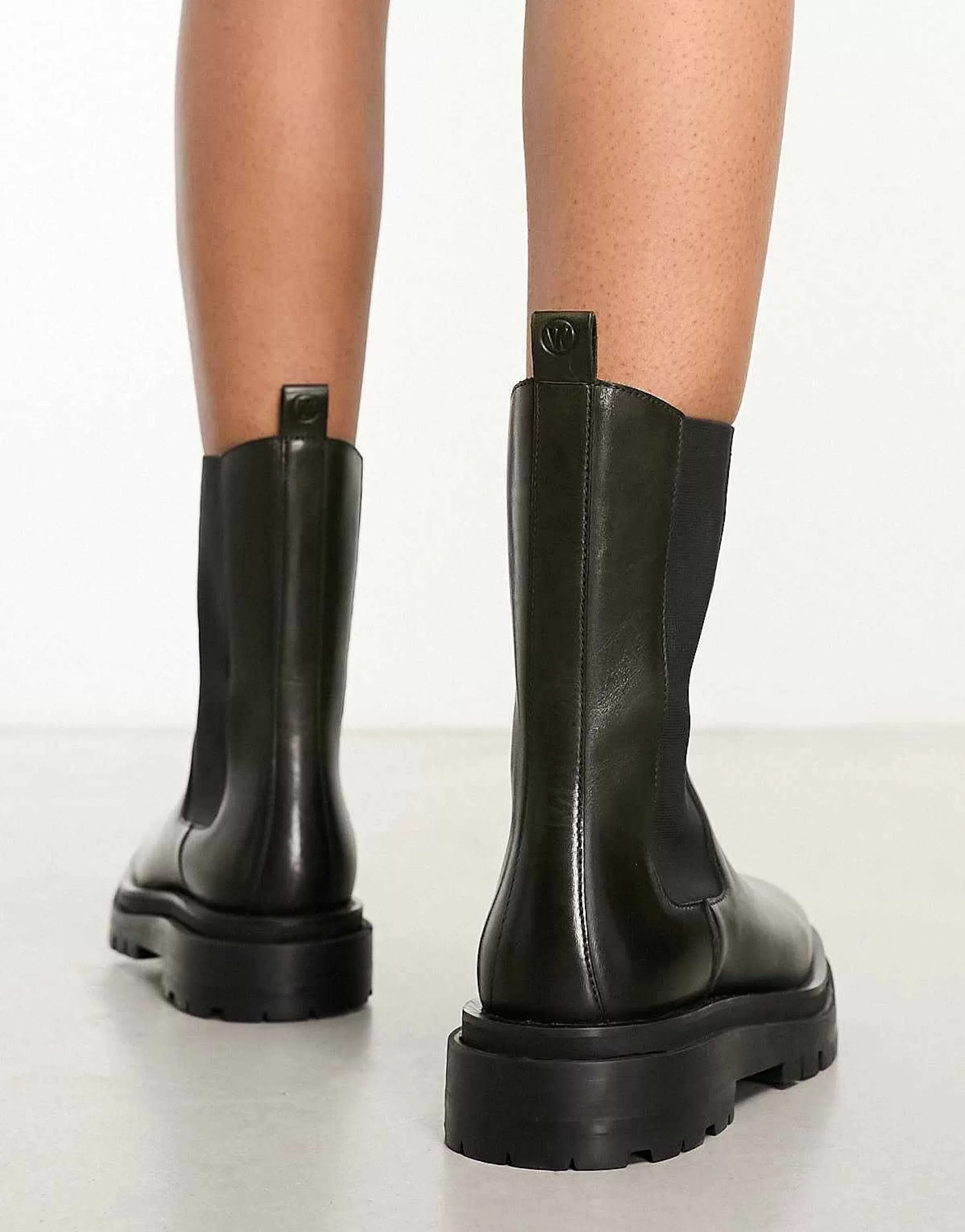 Women WALK LONDON Dana Chelsea Boots In Leather