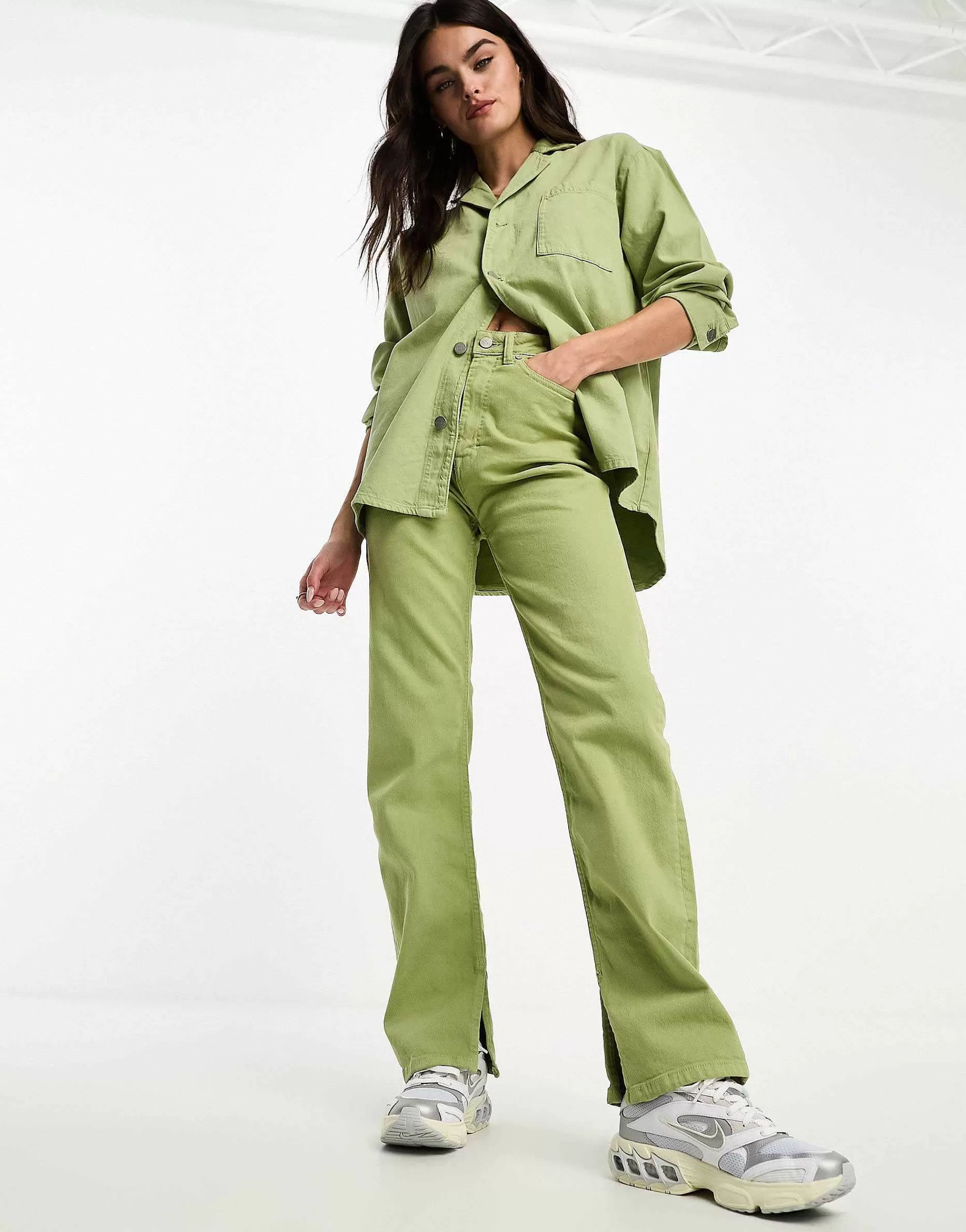 Women Waven Oversized Denim Shirt And High Rise Jeans In Sage Green