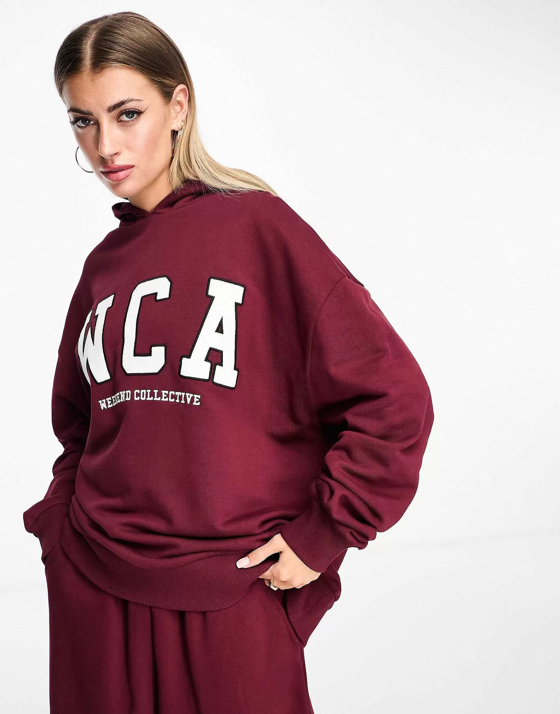 Women WEEKEND COLLECTIVE Oversized Jogger And Tshirt With Wca Logo In Burgundy